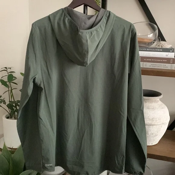 VUORI Outdoor Trainer Shell - Picture 3 of 15